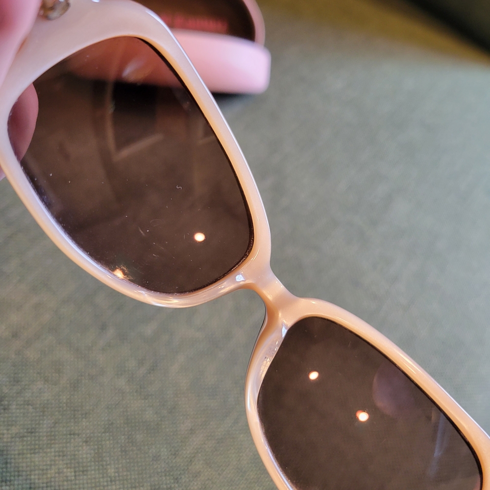 Women's Juicy Couture American Princess Sunglasses And Case - Picture 9 of 10